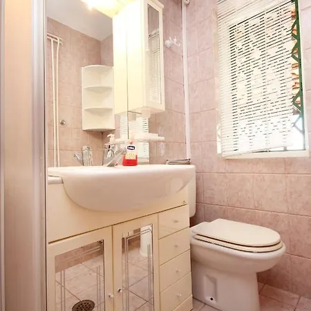 بيت للعطل Seaside House With A Swimming Pool Cove Ljubljeva, Trogir - 9431