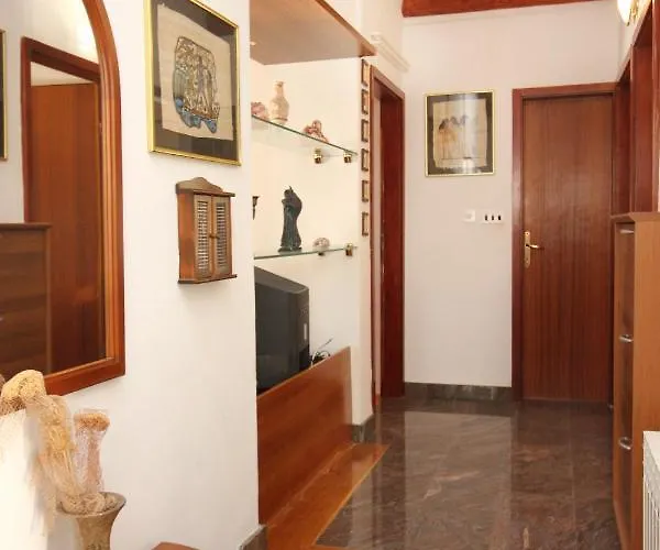 Seaside House With A Swimming Pool Cove Ljubljeva, Trogir - 9431 * Marina