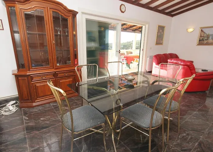 Dom wakacyjny Seaside House With A Swimming Pool Cove Ljubljeva, Trogir - 9431