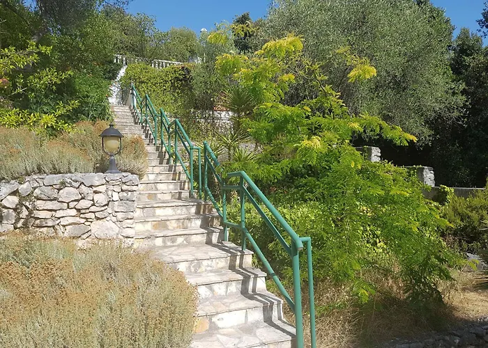 Dom wakacyjny Seaside House With A Swimming Pool Cove Ljubljeva, Trogir - 9431 Marina